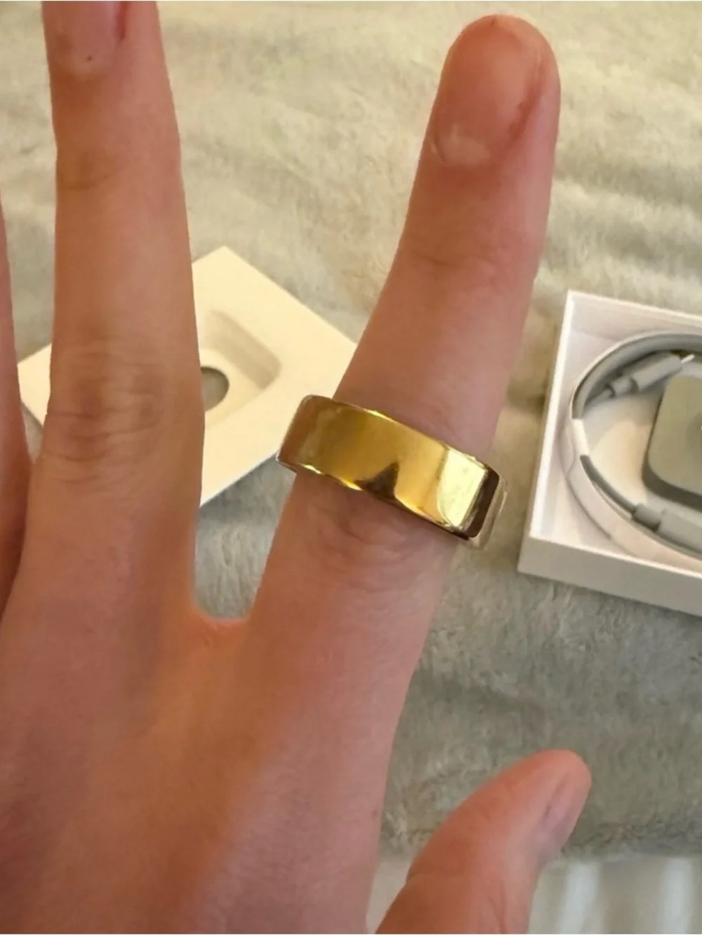 Oura Ring Gen 4 in gold size 9